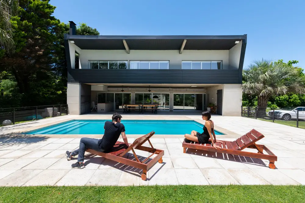 GZ Weekend House in Guernica Buenos Aires