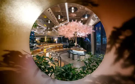 Le Blossom Restaurant in Montreal dining