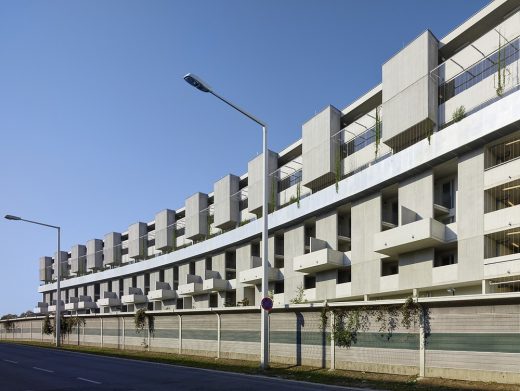 Performative Brise- Soleil Vienna building