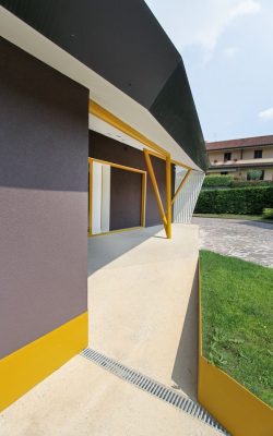 Yellow and Terrazzo House in Bulciago