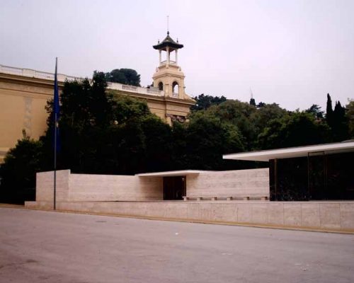 Barcelona Pavilion Mies van der Rohe building