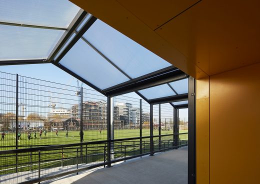 Bobby Moore Academies, Stratford School building