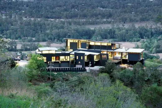 Jollys Lookout Residence in Mt Nebo - Brisbane Houses