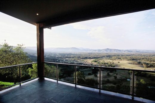 Jollys Lookout Residence in Mt Nebo