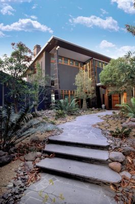 Jollys Lookout Residence in Mt Nebo