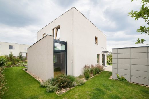 Extended House in Prague