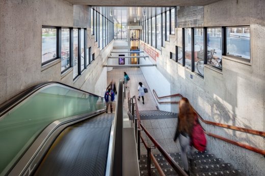 Metro Oostlijn in Amsterdam