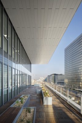 Panorama Bridge-Building in Paris