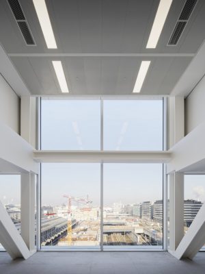 Panorama Bridge-Building in Paris