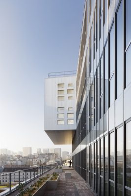 Panorama Bridge-Building in Paris