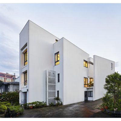 Square Tai Cha Store in Taiwan by architect Mei-Lin Hsu