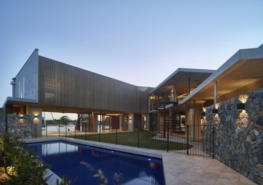 V House on the Sunshine Coast