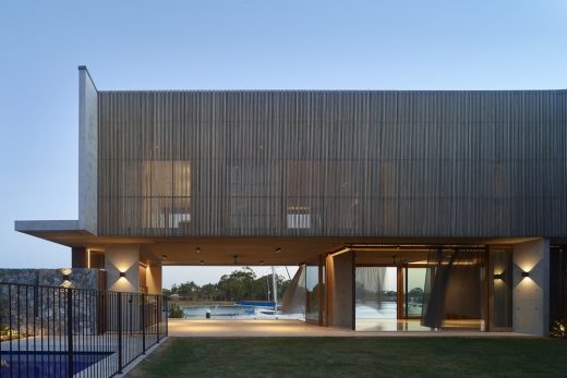 V House on the Sunshine Coast