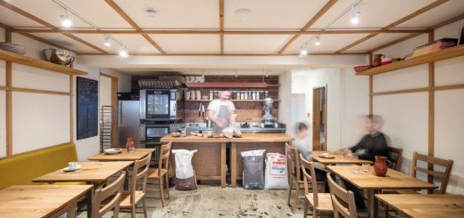 Andina Notting Hill Restaurant and Cafe Bakery in London