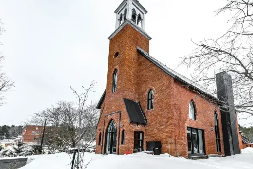 Church Residence in Frelighsburg, Québec