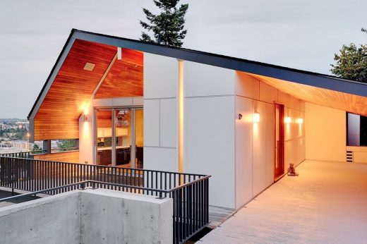 Folded Plane House in Seattle