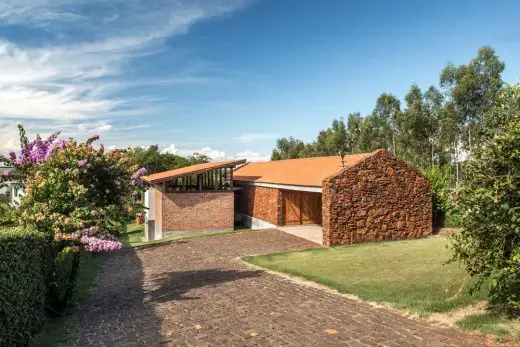 Lake House in Alvorada do Sul Brazil