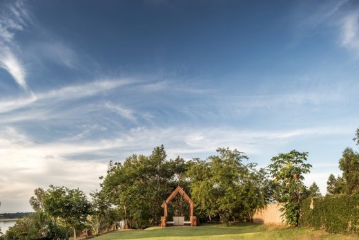 Lake House in Alvorada do Sul Brazil