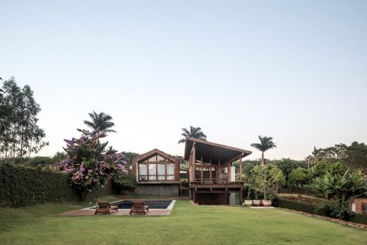 Lake House in Alvorada do Sul Brazil