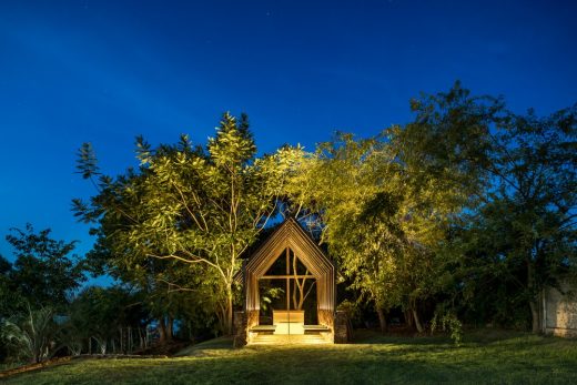 Lake House in Alvorada do Sul Brazil