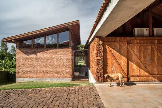 Lake House in Alvorada do Sul Brazil