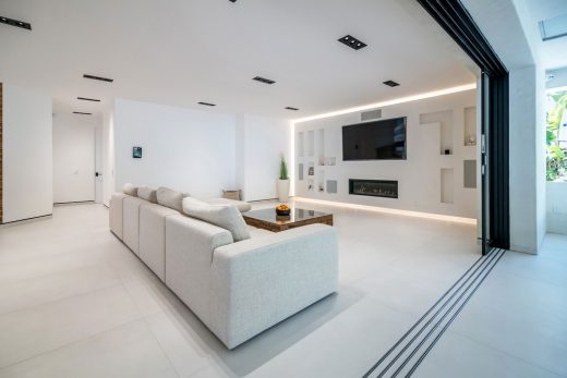 Luxury house in Calabasas living room