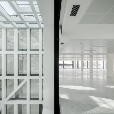 New office building in Portugal design by Nuno Capa Arquitecto
