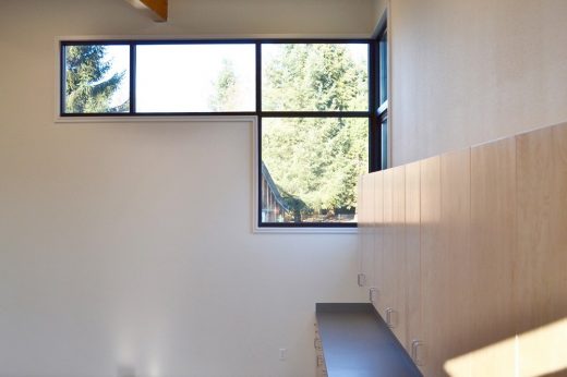 Whole Earth Montessori School Building in Bothell 