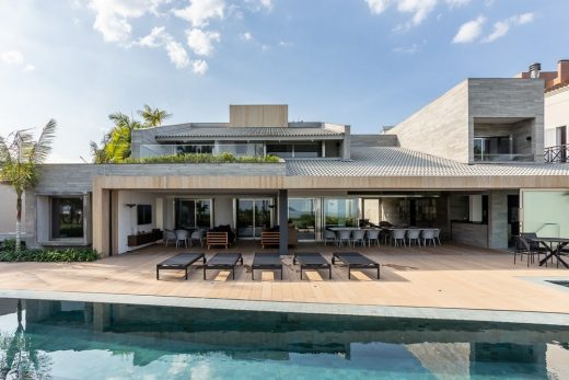 New luxury home in São Paulo state designed by Basiches Arquitetos Associados