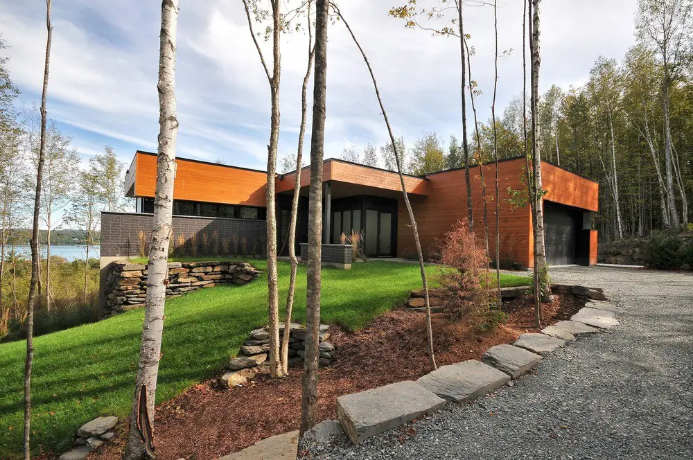 Pilon Hebert Residence in Potton Quebec