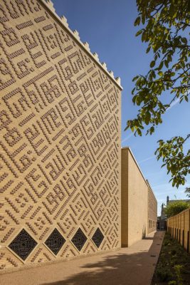 Cambridge Central Mosque by Marks Barfield Architects