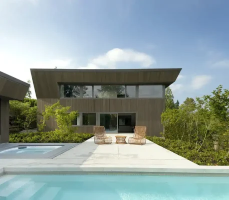 Deep Cove House in North Vancouver, BC