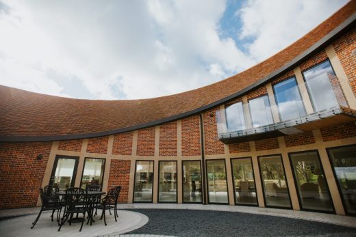 Ten Oaks Zero-Carbon house in the Chilterns