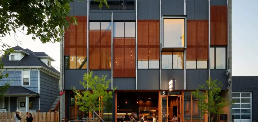 Trailbend Taproom in Seattle, Washington Bar