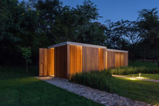 Bath and Storage Pavilion Santo Antonio de Posse São Paulo