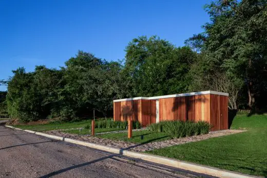 Bath and Storage Pavilion Santo Antonio de Posse São Paulo