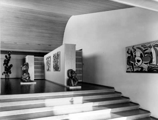 Maison Louis Carré France entrance hall interior