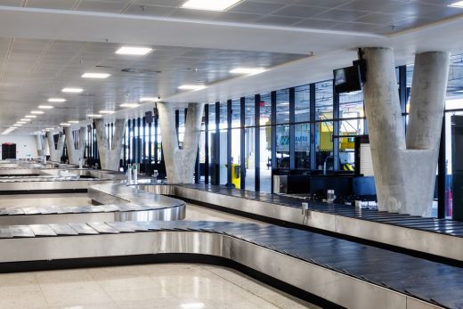 Vitória Eurico de Aguiar Salles Airport building interior