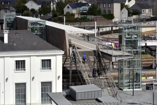 New footbridge over the high-speed train station in Laval, France