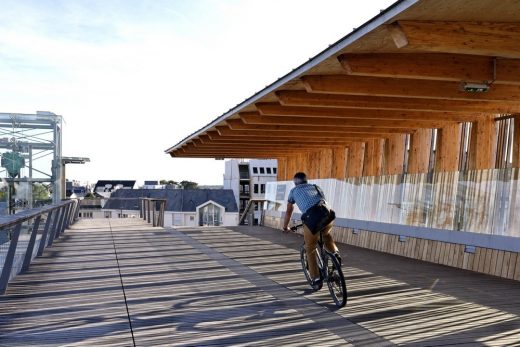 New footbridge over the high-speed train station in Laval, France