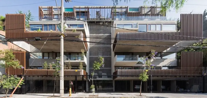 Seis Apartment Building in Santiago