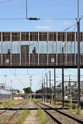 Train Station Footbridge in Laval, Mayenne by Dietmar Feichtinger Architectes