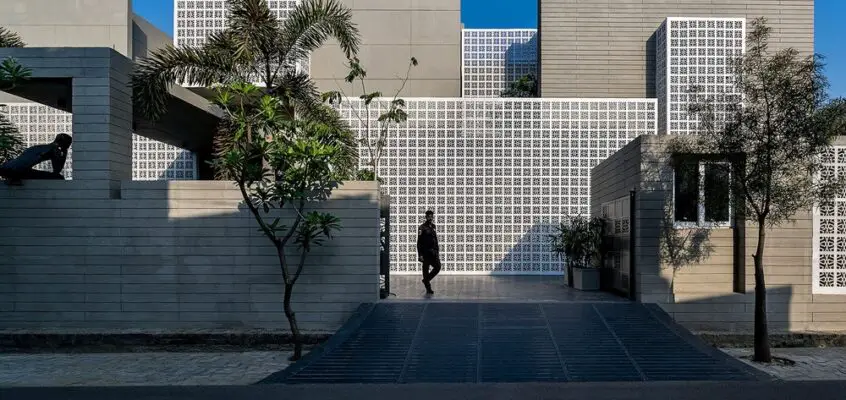 18 Screens House in Lucknow, Uttar Pradesh