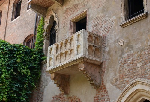 Casa di Guiletta/Juliet’s Balcony, Verona, Italy - What are most romantic buildings to visit
