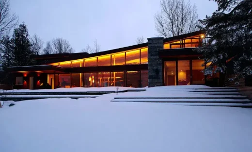Christie Beach House in the Blue Mountains, Ontario
