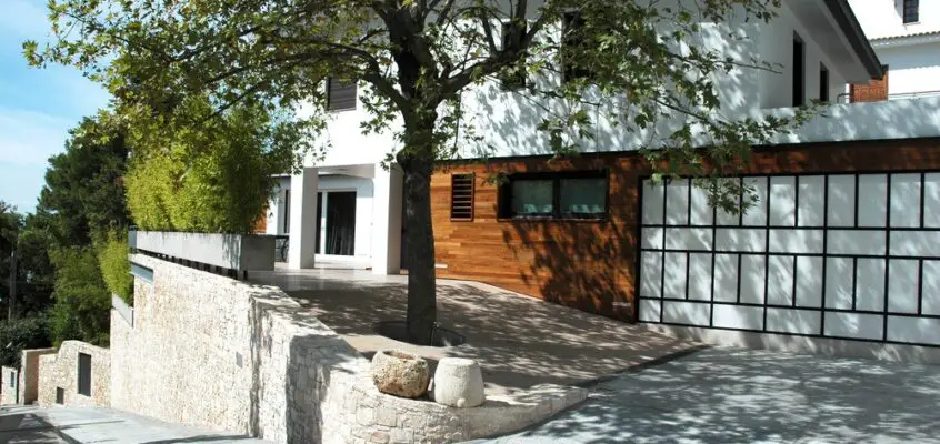 Family House Revision & Pool for Art Athens
