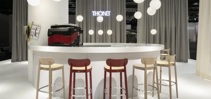 Thonet High Level Dining with Range 118
