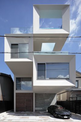 Concrete Square Tube House Kyoto