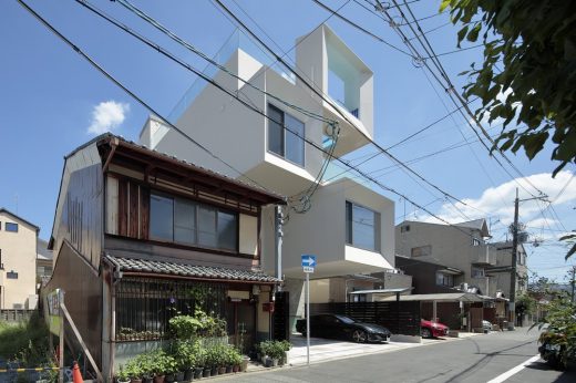 Concrete Square Tube House Kyoto