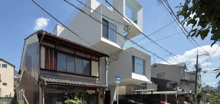 Concrete Square Tube House in Kyoto City